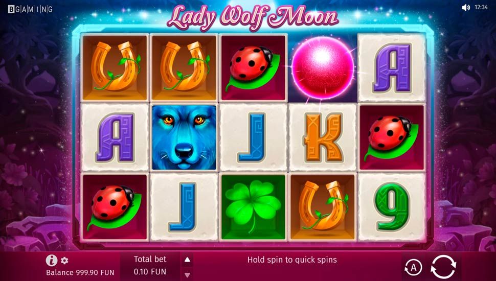 Lady Wolf Moon slot gameplay
